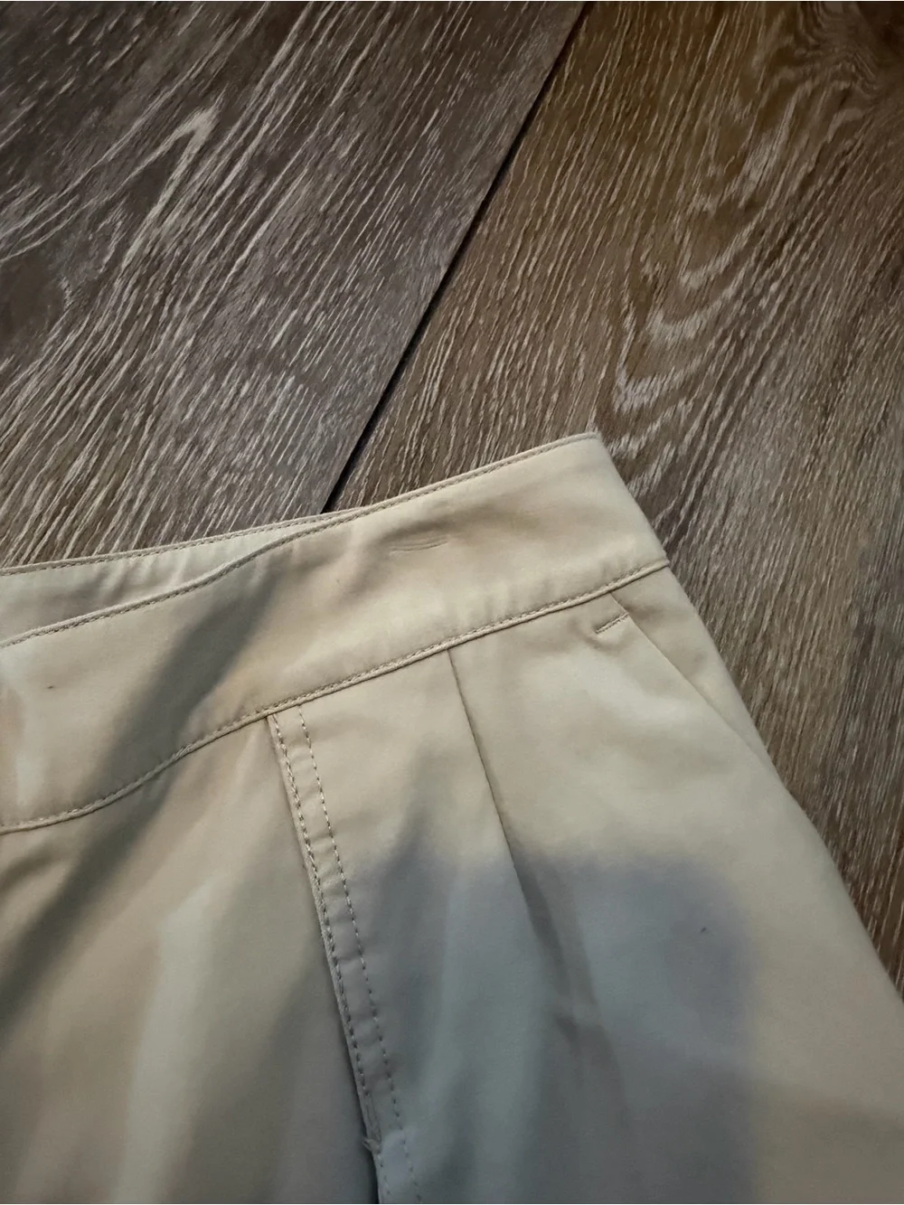 Lululemon Athletica This Instant shorts NWOT